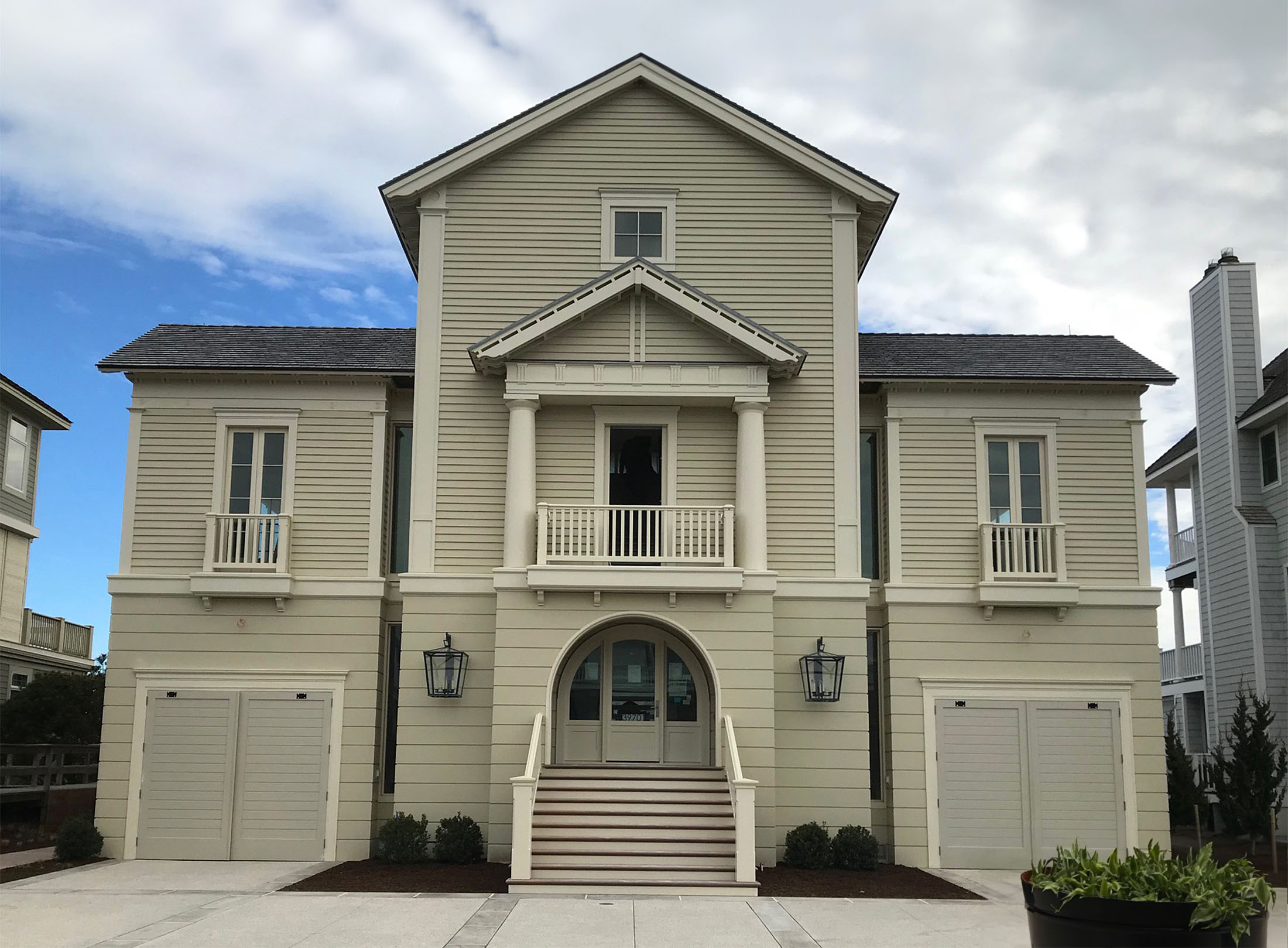 Nickel-Gap Siding Profiles in Hardwood Species for Modern Architectural Exterior Design